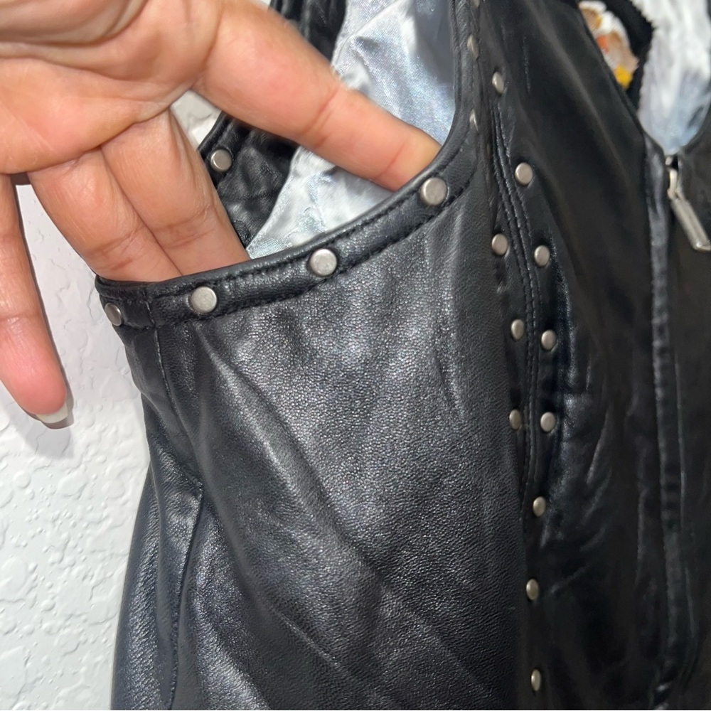 Harley-Davidson Black Studded Leather Vest - Picture 5 of 8